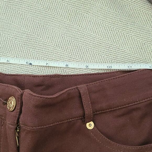 St. John Collection by Marie Gray Pants. - Picture 8 of 8